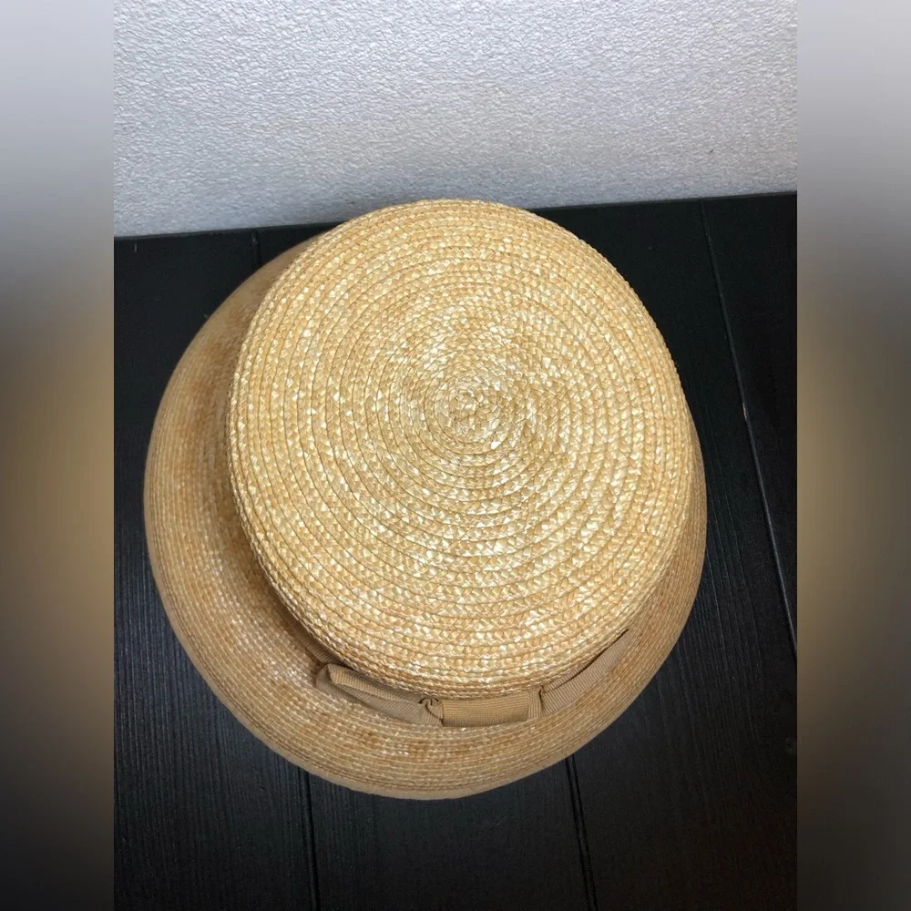 Stylish Tan 100% Straw-Paille Hat with Bow